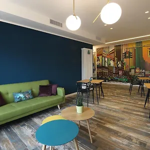 Interno 7 , Bari Italië