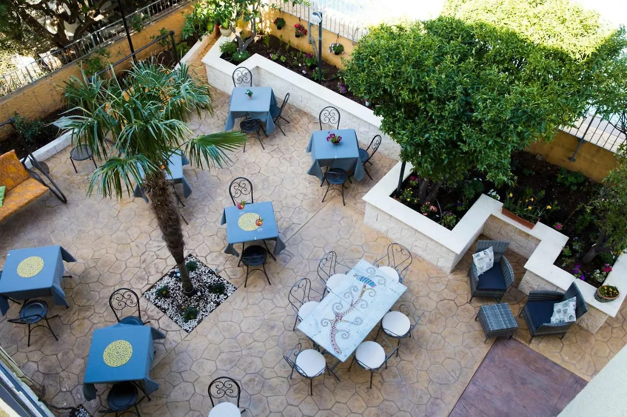 Hotel La Playa Cala Gonone 3*,